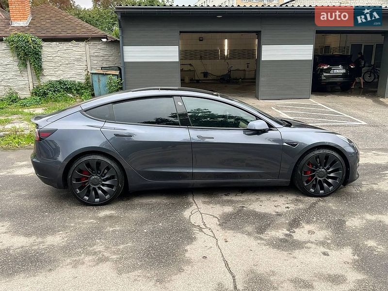 Седан Tesla Model 3 2021 в Харькове