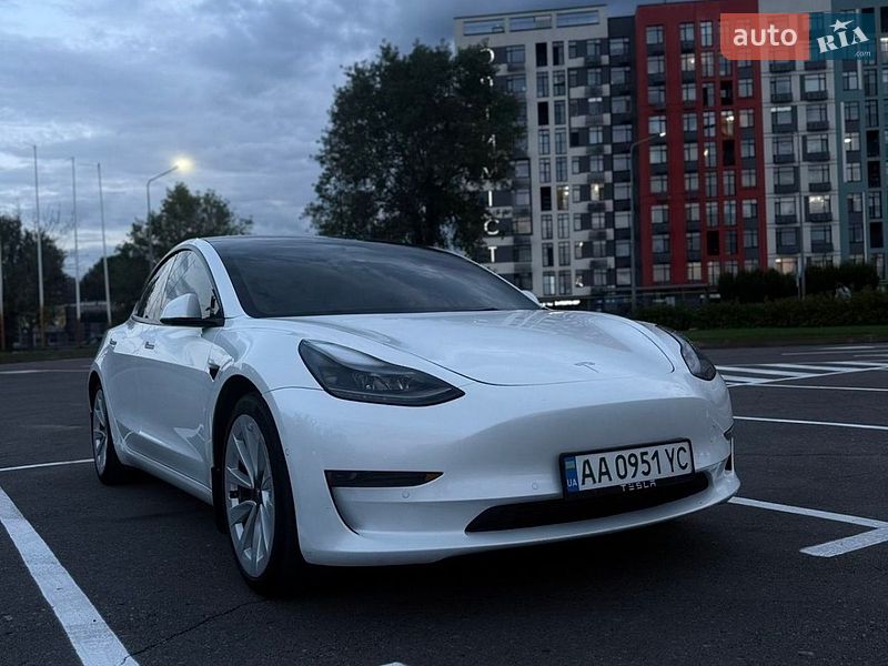 Седан Tesla Model 3 2022 в Белой Церкви