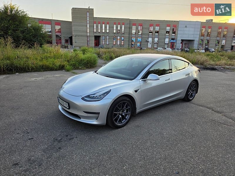 Tesla Model 3 2018