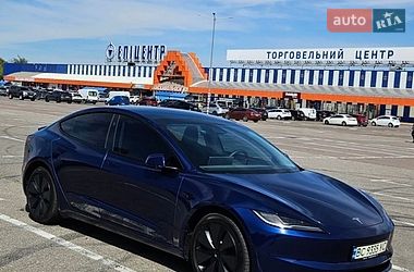 Седан Tesla Model 3 2024 в Львові