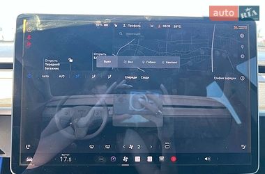 Седан Tesla Model 3 2019 в Львове