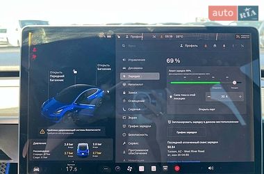 Седан Tesla Model 3 2019 в Львове