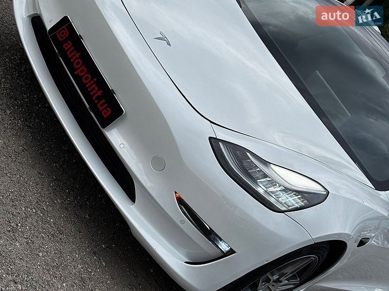 Седан Tesla Model 3 2019 в Білогородці