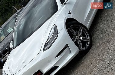Седан Tesla Model 3 2019 в Білогородці