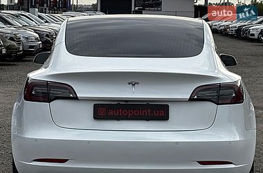 Седан Tesla Model 3 2019 в Білогородці