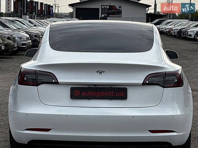 Седан Tesla Model 3 2019 в Білогородці