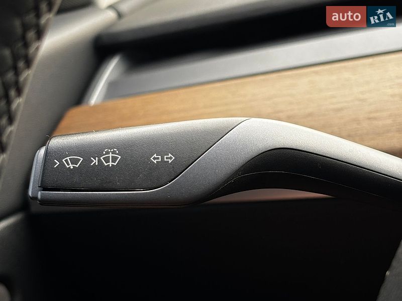 Седан Tesla Model 3 2019 в Білогородці