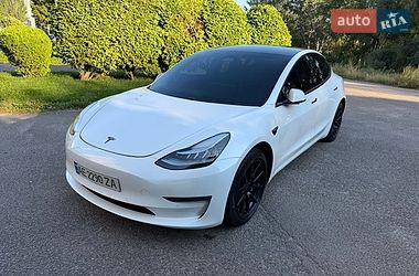 Седан Tesla Model 3 2019 в Дніпрі