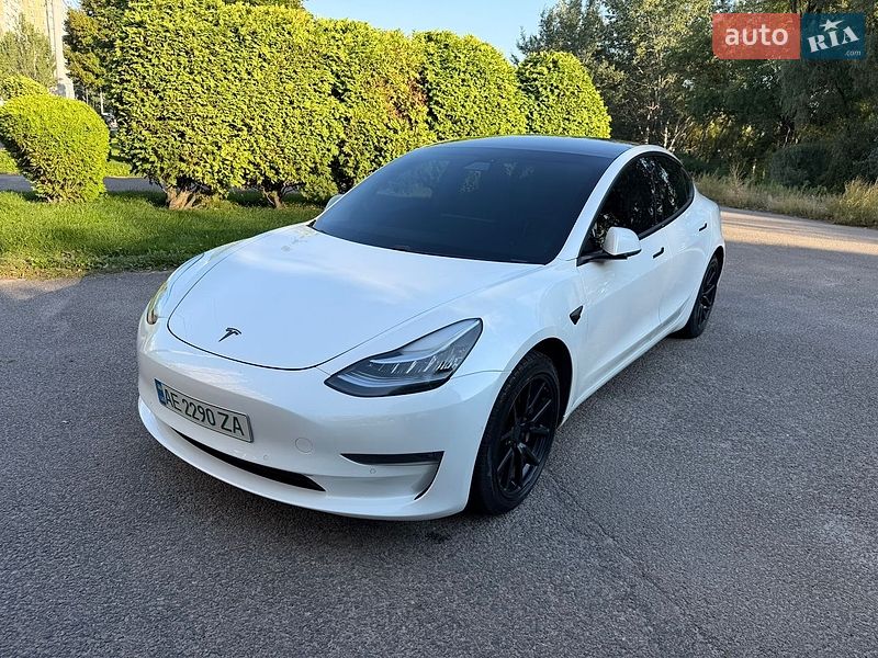 Tesla Model 3 2019