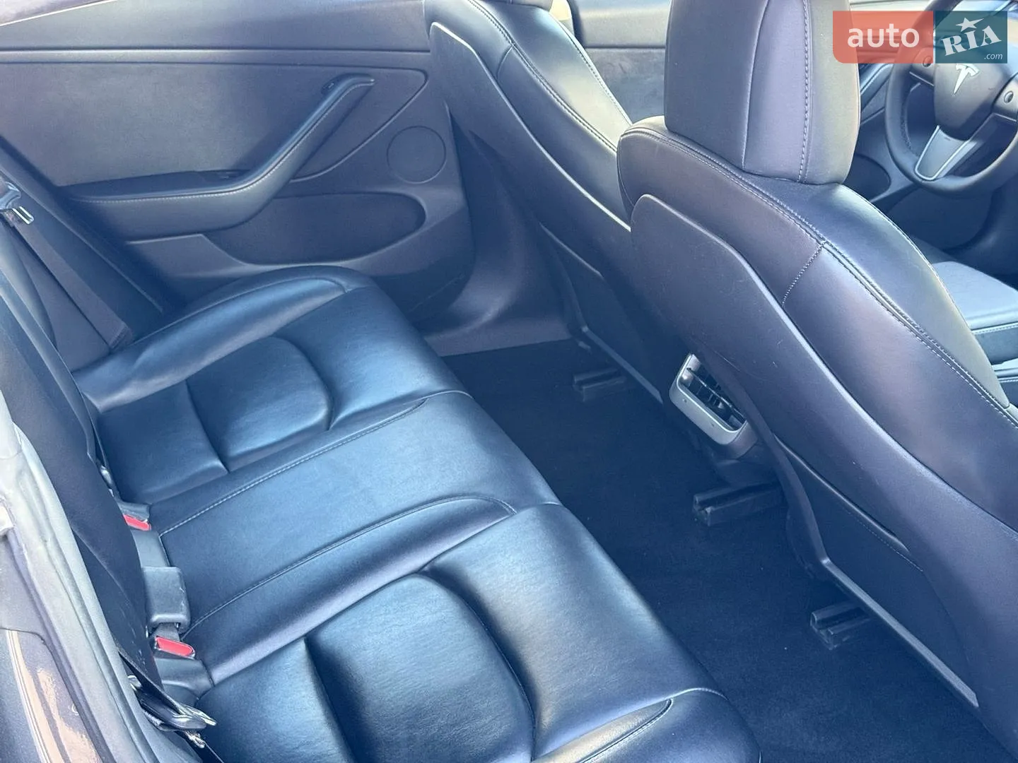 2022 Tesla Model 3 - мініатюра 13