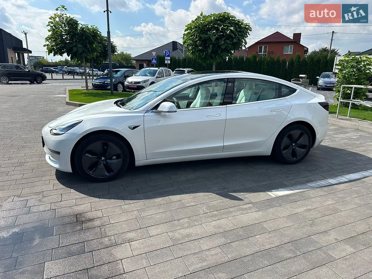 2019 Tesla Model 3 - мініатюра 3