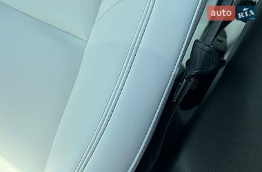 Седан Tesla Model 3 2019 в Луцке