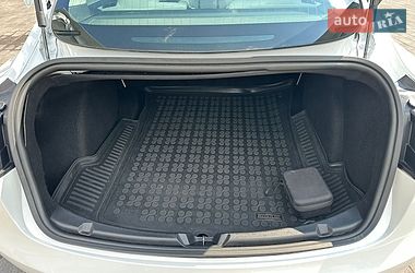Седан Tesla Model 3 2019 в Луцке
