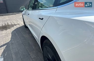 Седан Tesla Model 3 2019 в Луцке