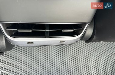 Седан Tesla Model 3 2019 в Луцке