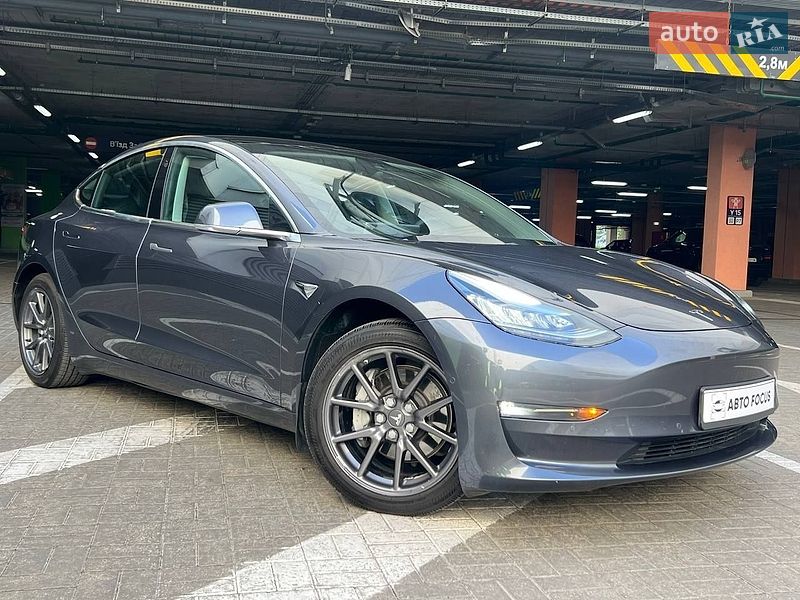 Tesla Model 3 2019
