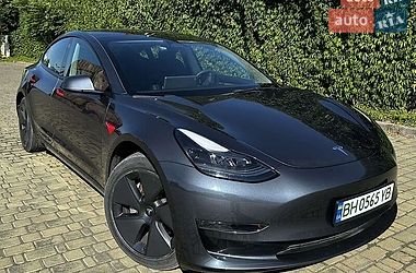 Седан Tesla Model 3 2022 в Вінниці