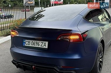 Седан Tesla Model 3 2022 в Киеве