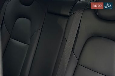 Седан Tesla Model 3 2022 в Киеве