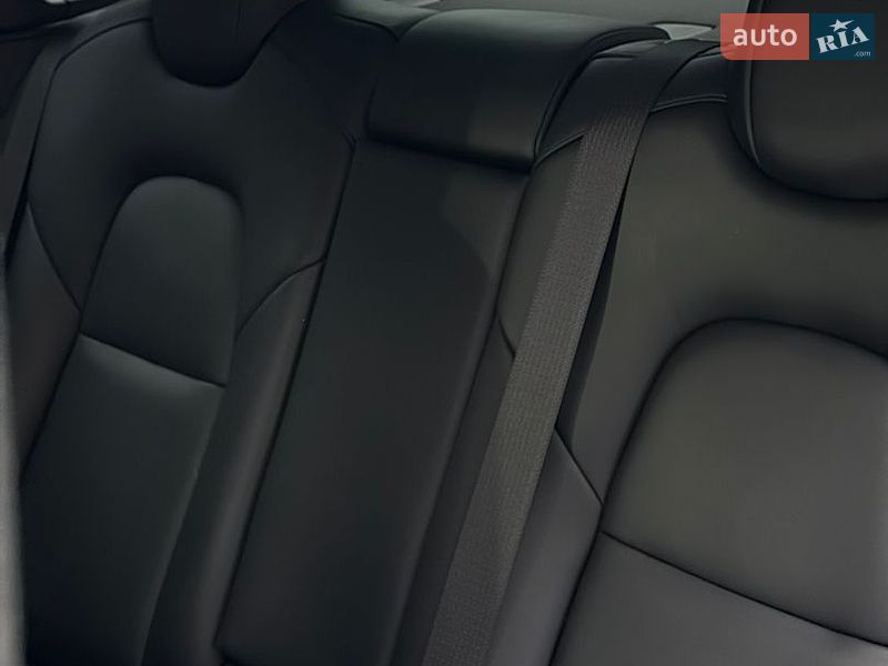 Седан Tesla Model 3 2022 в Киеве