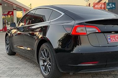 Седан Tesla Model 3 2020 в Кривому Розі