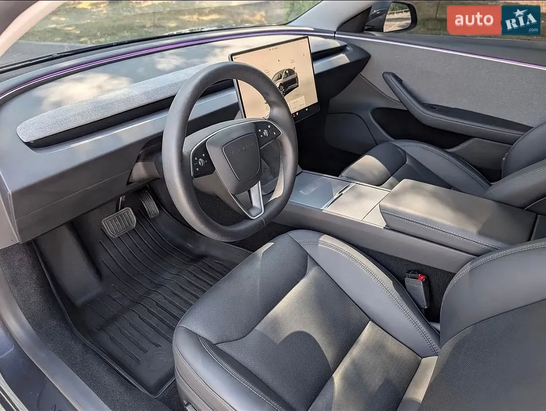 2025 Tesla Model 3 - мініатюра 11