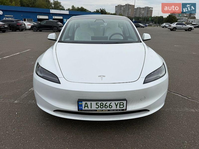 Tesla Model 3 2023