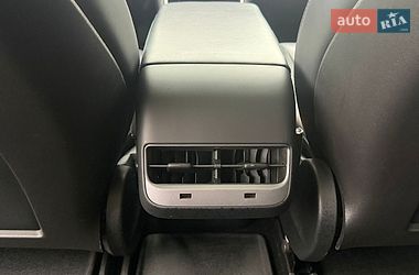 Седан Tesla Model 3 2020 в Киеве