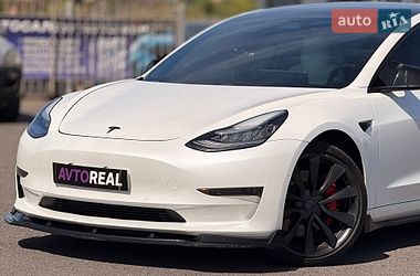 Седан Tesla Model 3 2019 в Кривому Розі