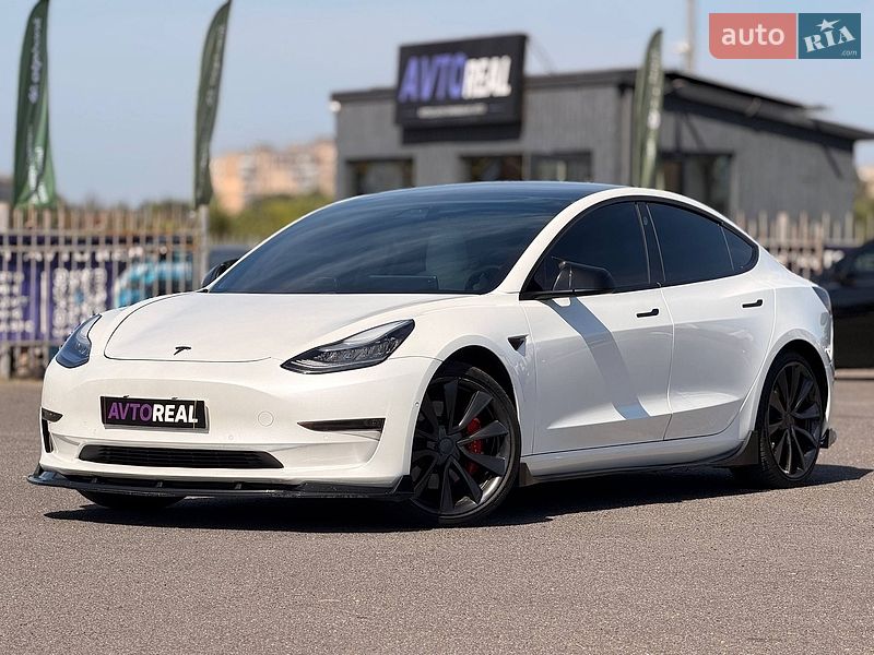 Седан Tesla Model 3 2019 в Кривому Розі