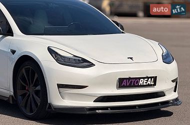 Седан Tesla Model 3 2019 в Кривому Розі