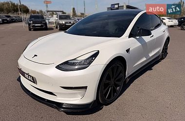 Седан Tesla Model 3 2019 в Кривому Розі
