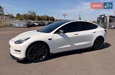 Седан Tesla Model 3 2019 в Кривому Розі