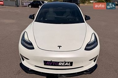 Седан Tesla Model 3 2019 в Кривому Розі