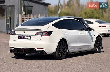Седан Tesla Model 3 2019 в Кривому Розі