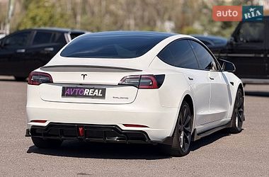 Седан Tesla Model 3 2019 в Кривому Розі