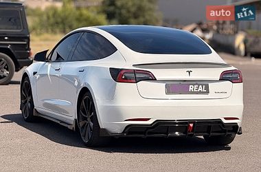 Седан Tesla Model 3 2019 в Кривому Розі