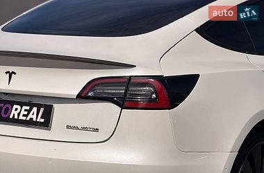 Седан Tesla Model 3 2019 в Кривому Розі