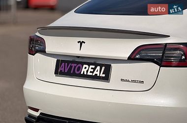 Седан Tesla Model 3 2019 в Кривому Розі