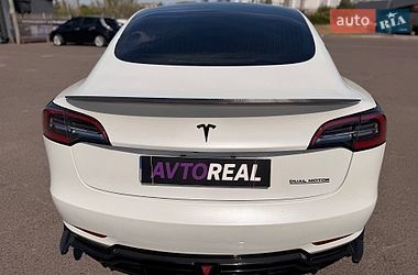 Седан Tesla Model 3 2019 в Кривому Розі