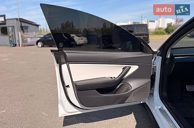 Седан Tesla Model 3 2019 в Кривому Розі
