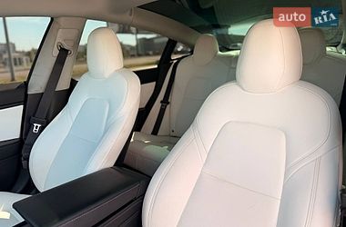 Седан Tesla Model 3 2019 в Кривому Розі
