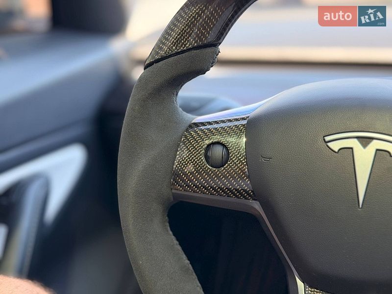 Седан Tesla Model 3 2019 в Кривому Розі