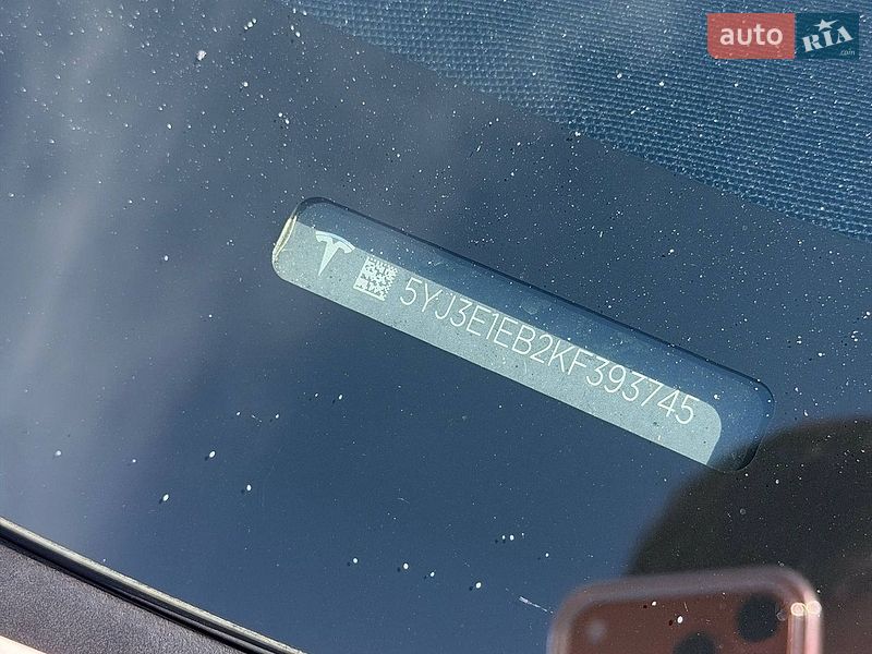 Седан Tesla Model 3 2019 в Кривому Розі