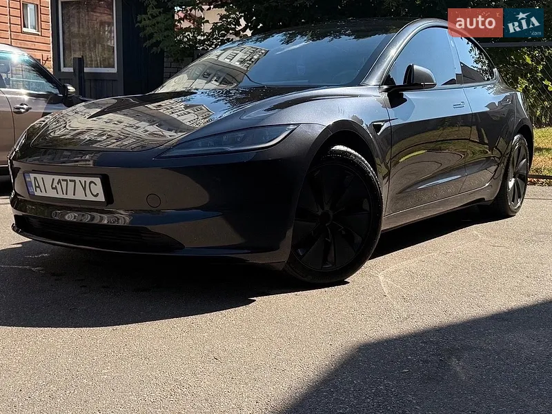 Tesla Model 3 2024
