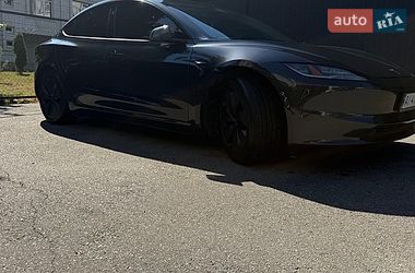 Седан Tesla Model 3 2024 в Білій Церкві