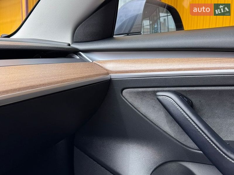 Седан Tesla Model 3 2022 в Хмельницькому