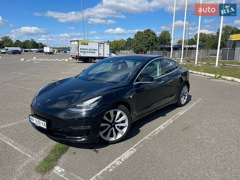 Tesla Model 3 2018