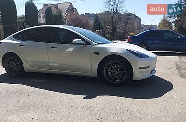 Седан Tesla Model 3 2021 в Луцке