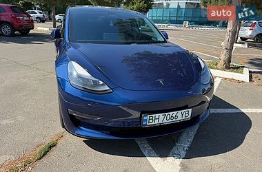 Седан Tesla Model 3 2021 в Одессе